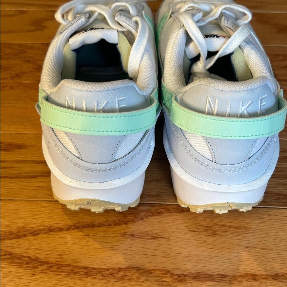 Nike waffle White and Mint Green Sneakers - Picture 6 of 8